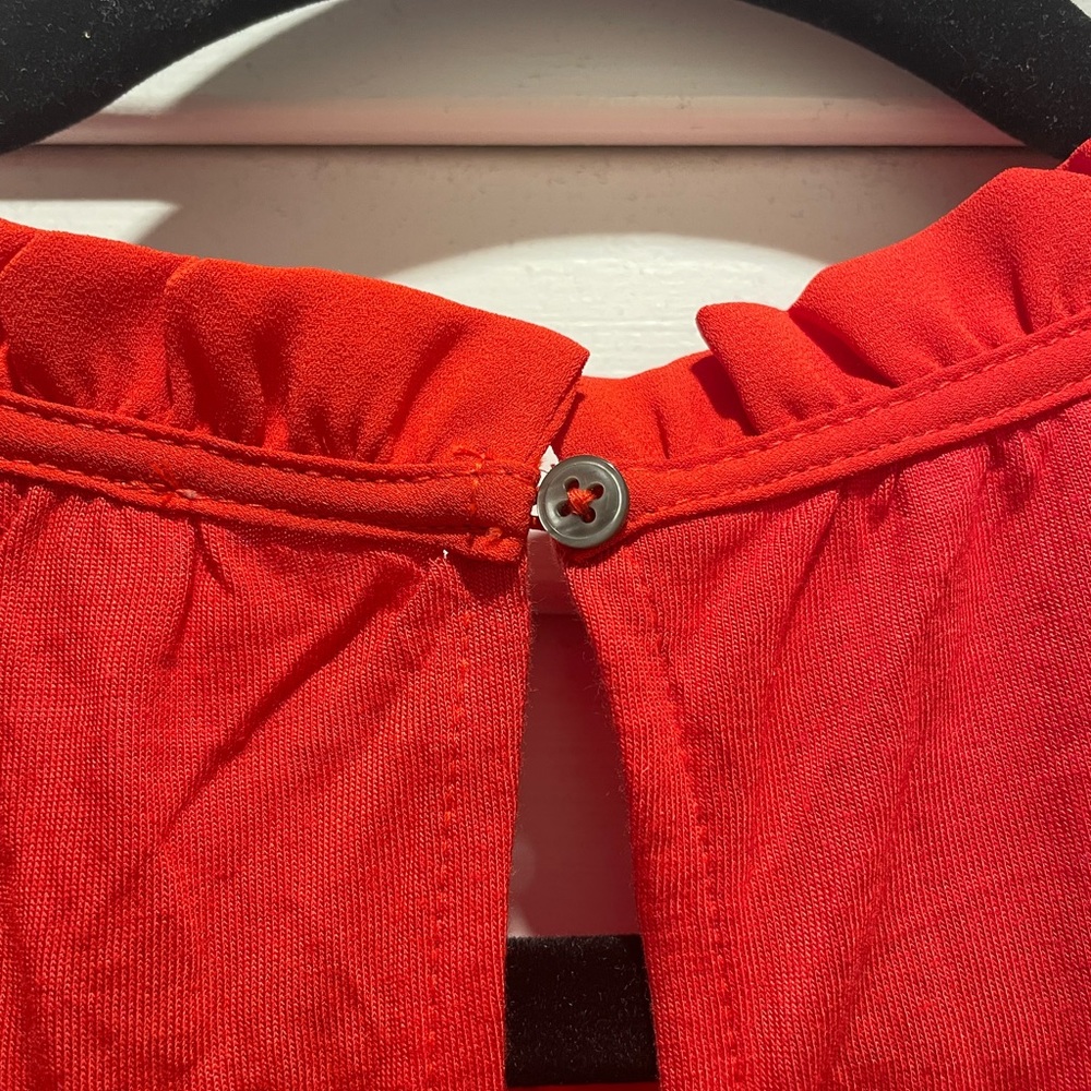 NWT Loft Mixed Media Ruffle Shell, Size L, Red - Picture 4 of 4